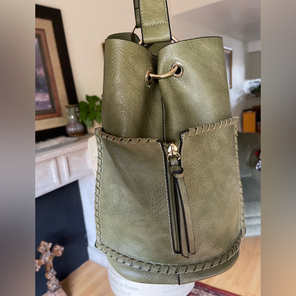 Olive Green Leather Bucket Bag w/ Stylish Zippered Pockets - Picture 4 of 12